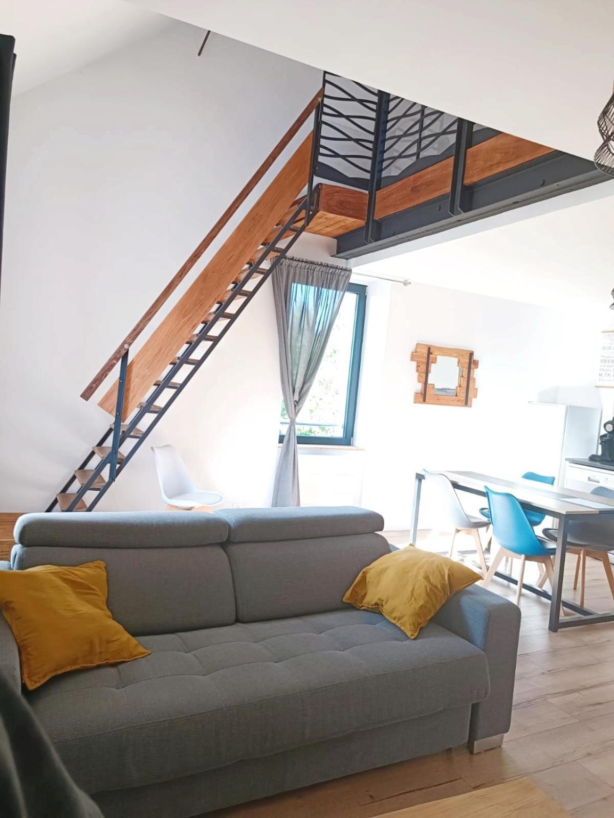 Appartement Duplex Dans Une Ancienne Usine Beaupréau-en-Mauges Exteriér fotografie
